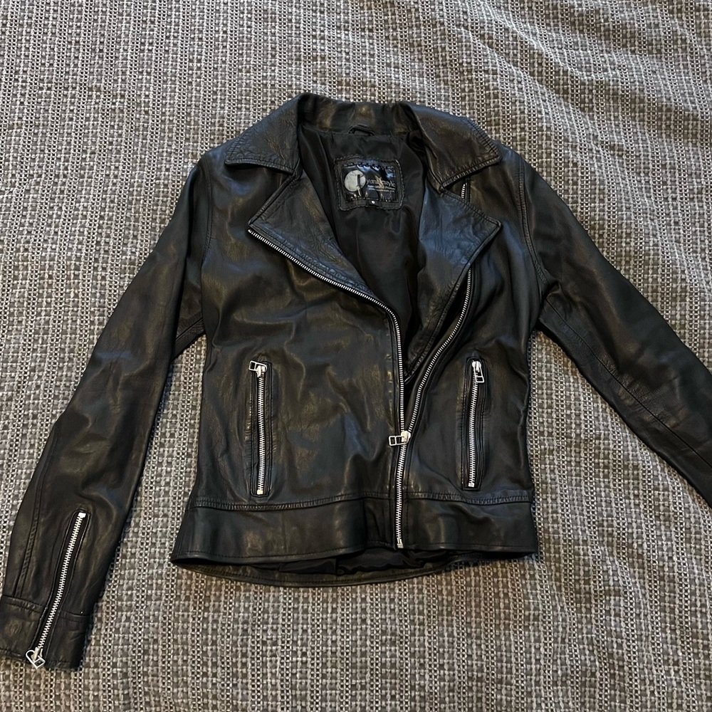 Ryanlifestyle Leather Jacket size S